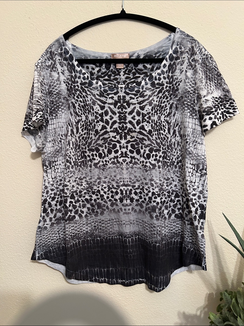 White Stag Gray Animal-Print Short Sleeve Tee
